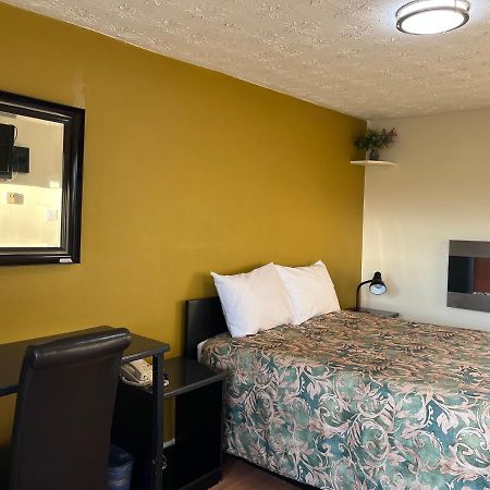 Old Mill Motel Blind River Exterior photo