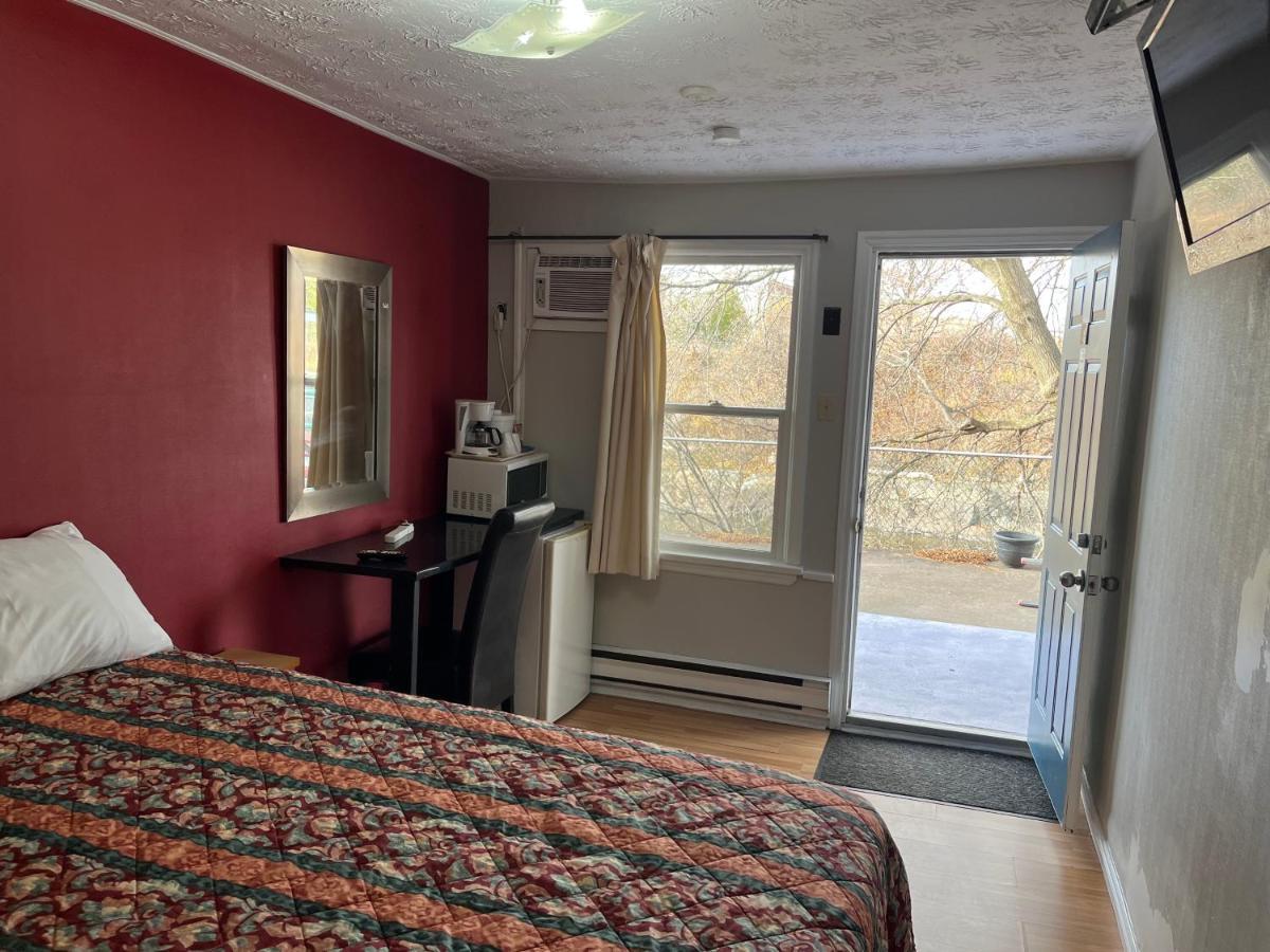 Old Mill Motel Blind River Exterior photo