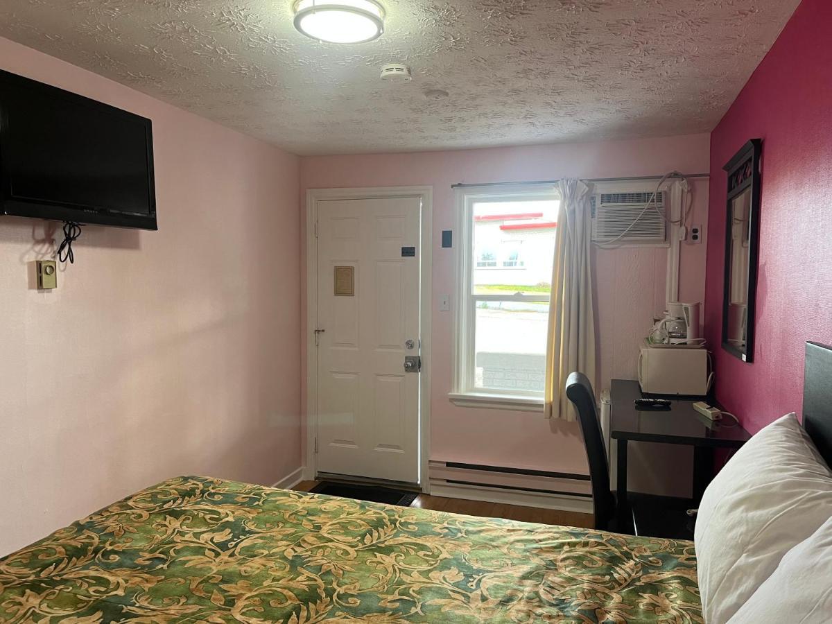 Old Mill Motel Blind River Exterior photo