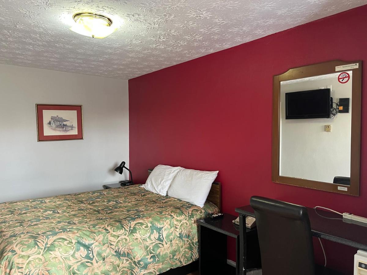 Old Mill Motel Blind River Exterior photo
