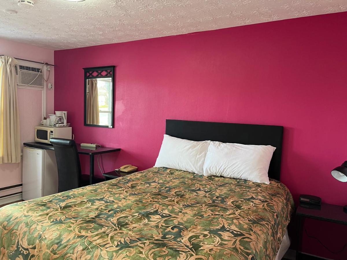 Old Mill Motel Blind River Exterior photo