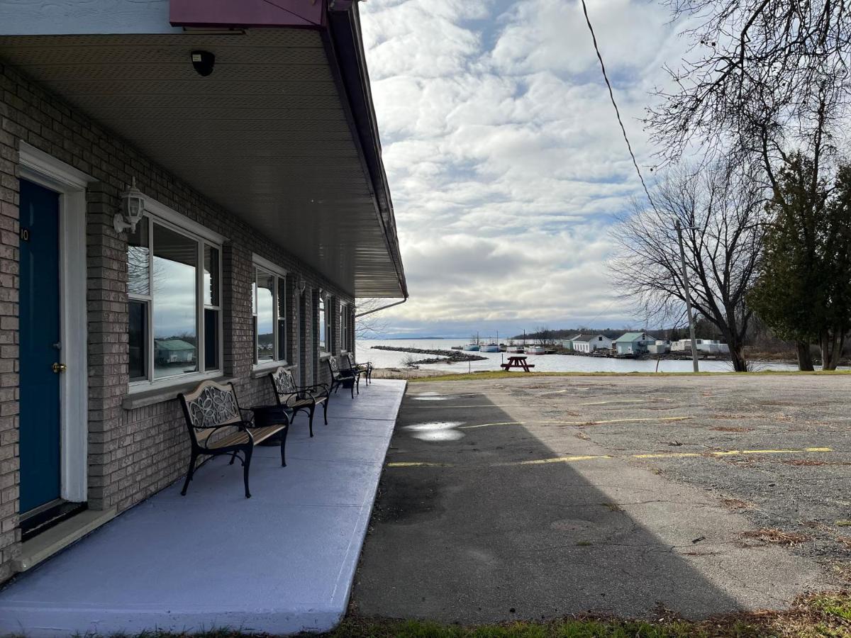 Old Mill Motel Blind River Exterior photo