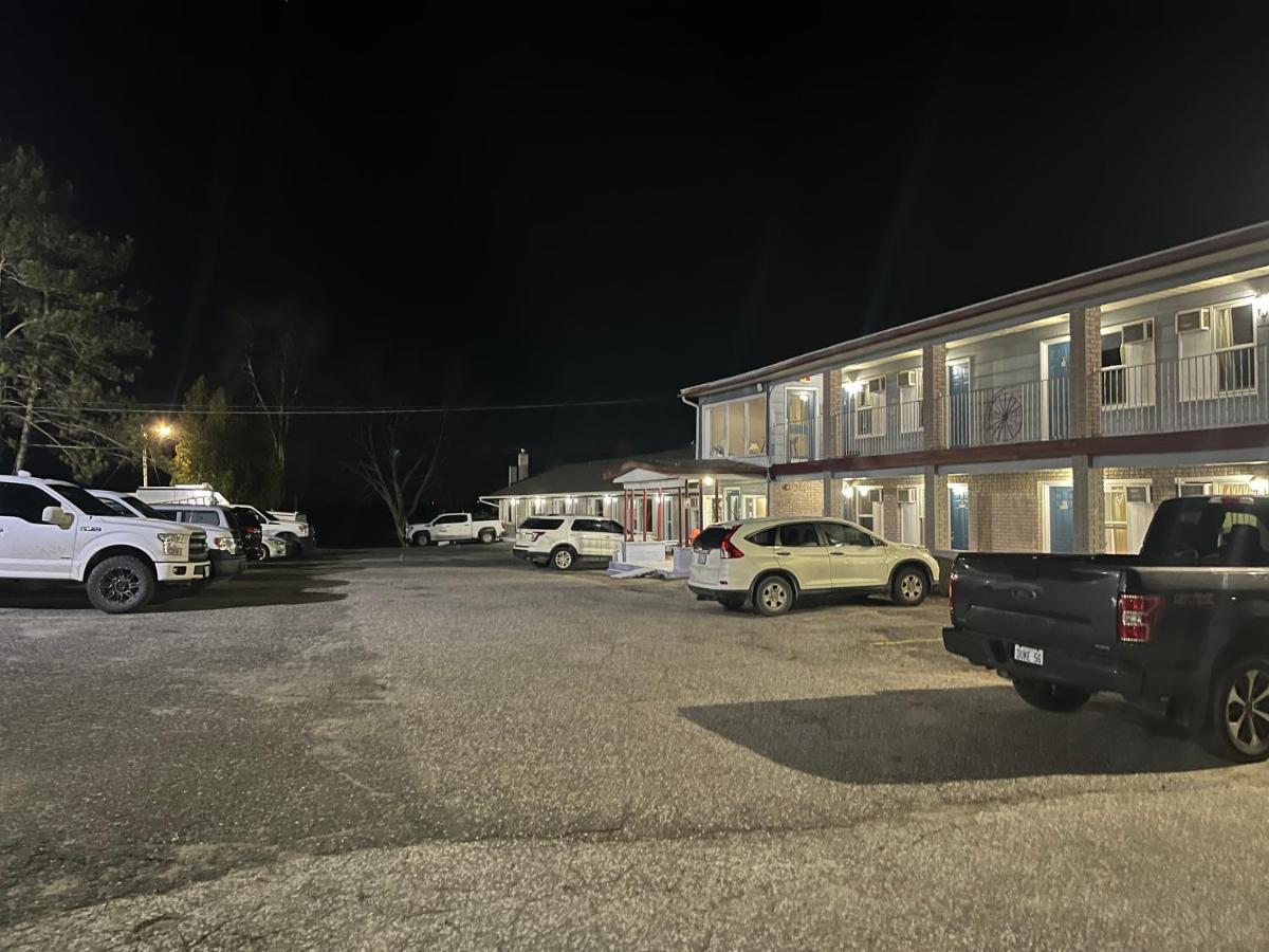 Old Mill Motel Blind River Exterior photo