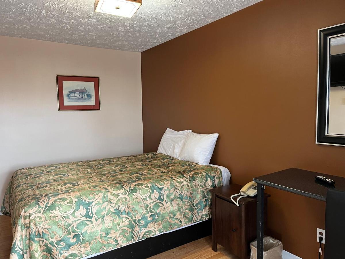Old Mill Motel Blind River Exterior photo
