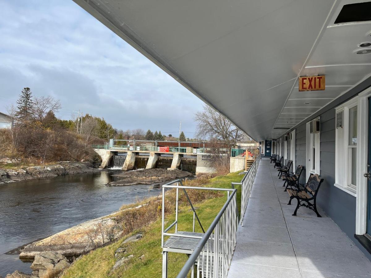 Old Mill Motel Blind River Exterior photo