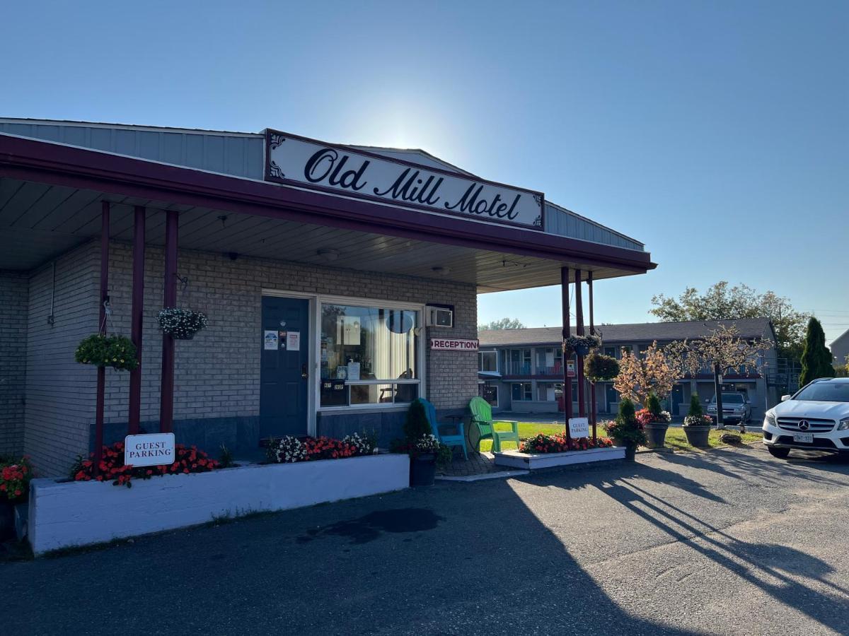 Old Mill Motel Blind River Exterior photo